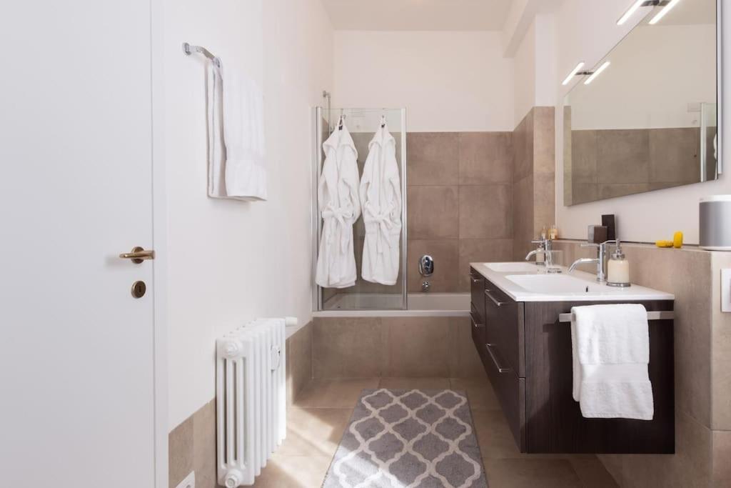 Spiga Duplex Suites By Montenapoleone Living มิลาน ภายนอก รูปภาพ